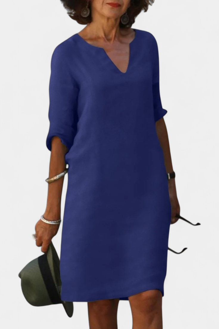 Vestido Elowen con escote en V y mangas tres cuartos