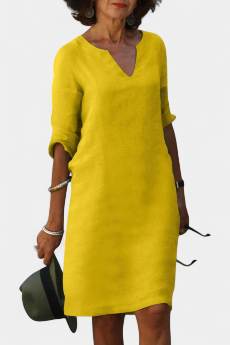 Vestido Elowen con escote en V y mangas tres cuartos