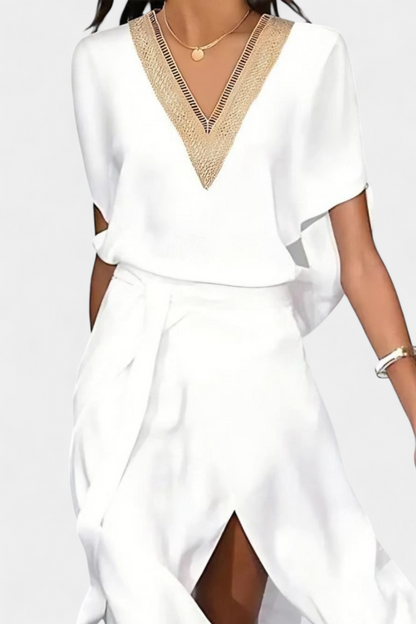 Vestido Effie White Cruzado con Escote Cut-Out y Abertura Frontal